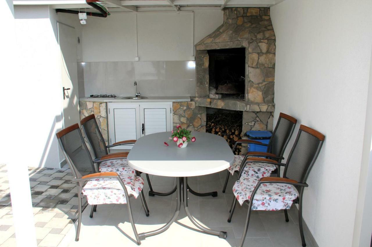 Lari Home Primosten Luaran gambar